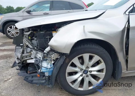 2015 Subaru Legacy 2.5I Premium из США, поврежденный, VIN 4S3BNAC68F3003770